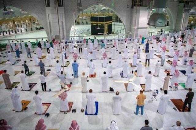 اللجنة العليا للحج تبحث السيناريوهات المتوقعة للموسم