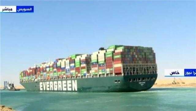 قبطان القاطرة «عزت عادل»: «منمناش 96 ساعة لكي تعود الملاحة لقناة السويس»