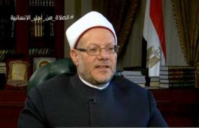 مريض لا يستطيع الصيام أو إخراج كفارة ماذا يفعل.. المفتي يجيب.. فيديو