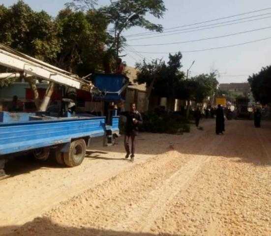 رصف شوارع مساكن الفتح بأسيوط واستكمال الطريق الجديد الواصل لكورنيش النيل