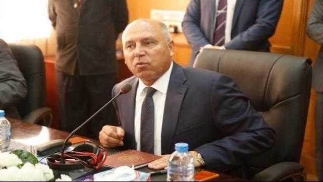 وزير النقل يكشف مفاجأة عن قطار منيا القمح بالشرقية