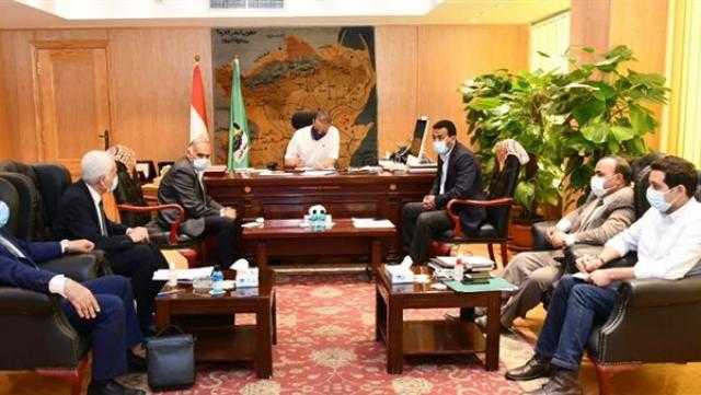 محافظ الفيوم يتابع آليات تطبيق نظم الري الحديث وتسمين الماشية