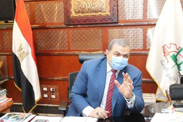 القوى العاملة” تتابع اشتراطات السلامة بمستشفيات العزل بالإسماعيلية