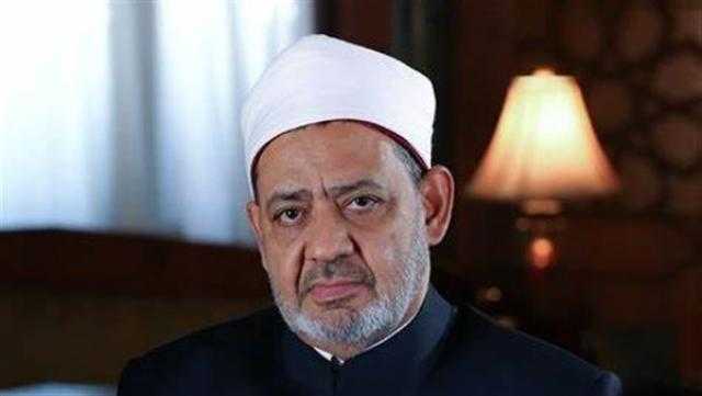 شيخ الأزهر يؤكد بالأدلة جواز تهنئة غير المسلمين بأعيادهم