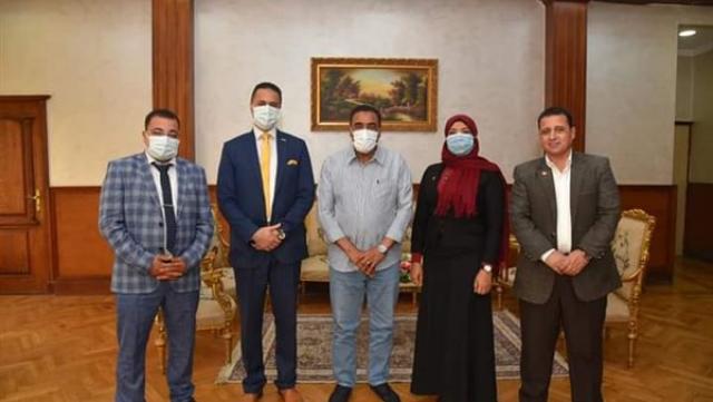 خط أحمر