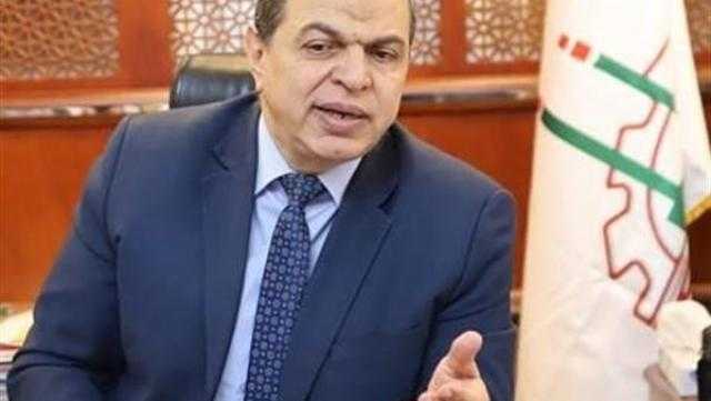 القوى العاملة: تعيين 496 شابا وصرف 73 ألف جنيه للعمالة غير المنتظمة بأسوان