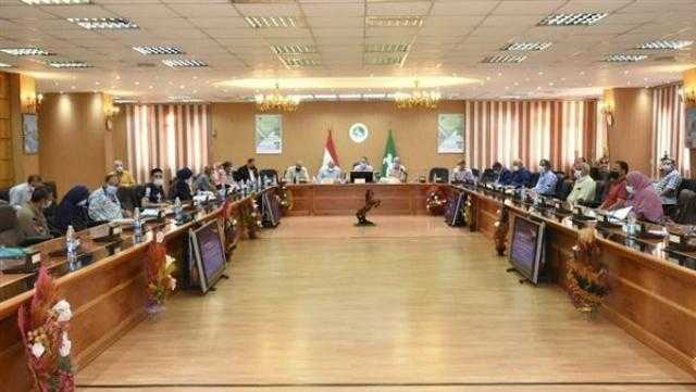 محافظ الشرقية يوجه بسرعة إنهاء إجراءات العلاج على نفقة الدولة للمستحقين