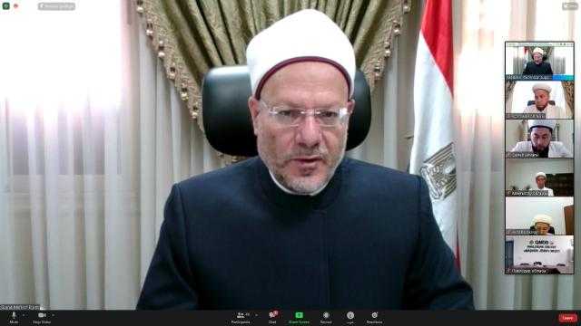 مفتي الجمهورية في المؤتمر الدولي لجامعة نور مبارك بكازاخستان: هناك تياران تكالبا على شعوب العالم 