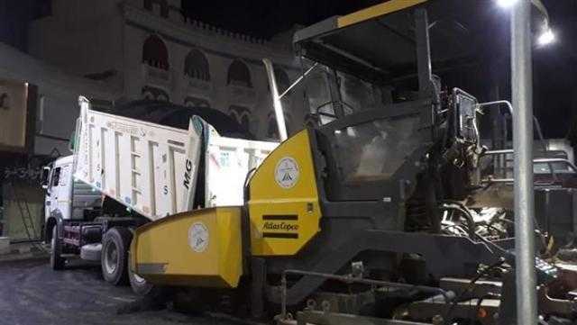 محافظ أسيوط يتابع رصف ميدان البنوك بحي غرب