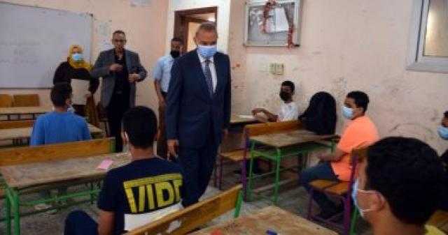 محافظ القليوبية يتفقد لجان امتحانات نهاية العام الدراسى للإعدادية