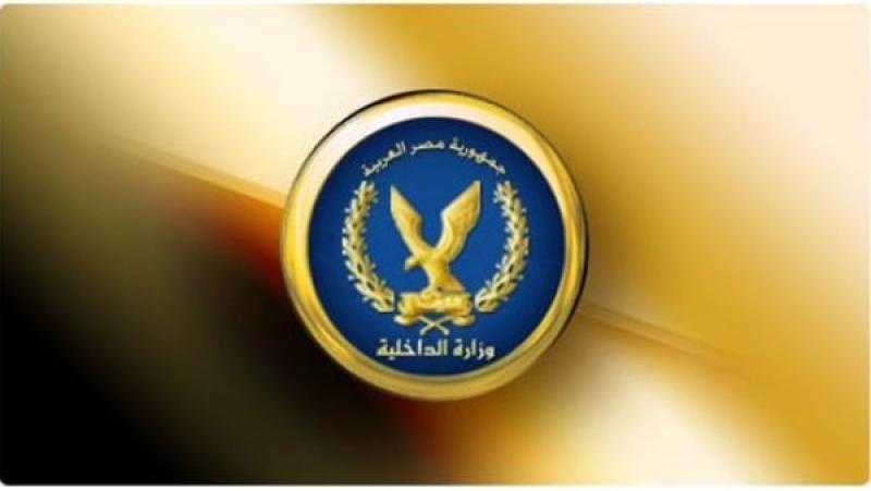 ضبط تشكيل عصابي تخصص في اختراق صفحات التواصل الاجتماعي