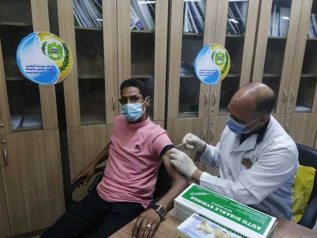 مياه أسيوط : توفير لقاحات كورونا للعاملين بالتنسيق مع الصحة