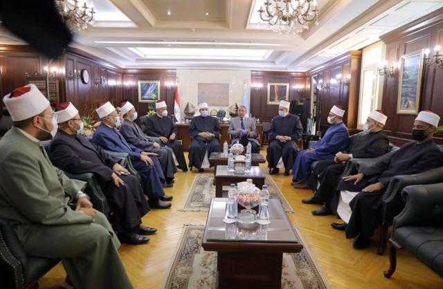 قافلة الأزهر والأوقاف الدعوية تلتقي محافظ الإسكندرية