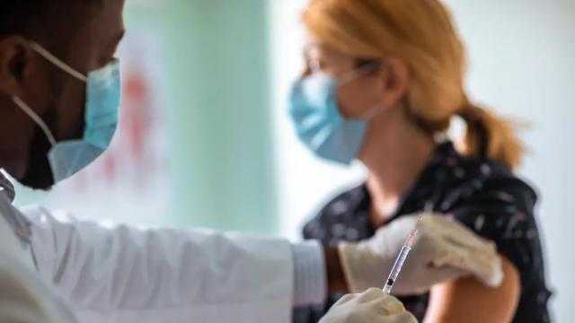 تايلاند تسجل 2804 إصابات جديدة بكورونا و18 وفاة