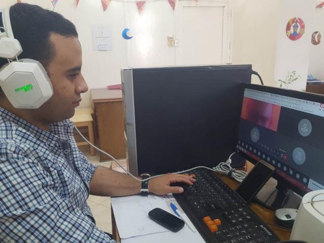 خط أحمر