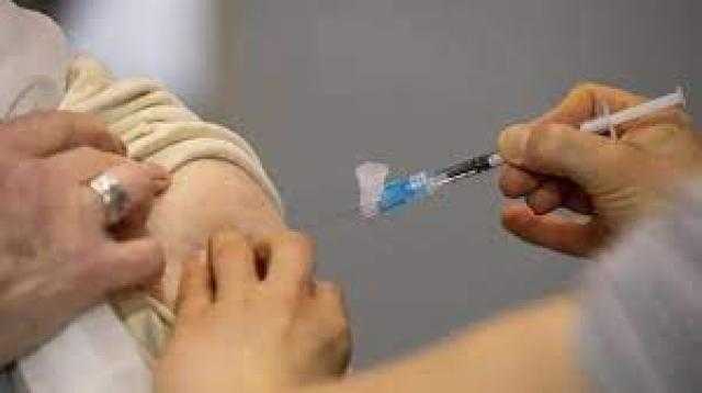 إتاحة التطعيم ضد فيروس كورونا لجميع البالغين في اليونان ابتداء من غدا