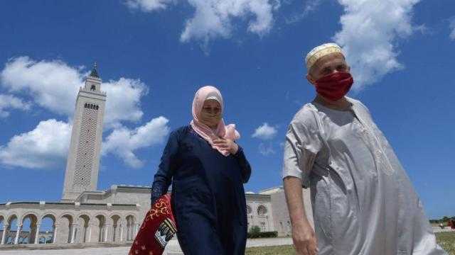 مناطق في تونس تعود إلى الحجر الصحي الشامل بسبب تزايد إصابات كورونا