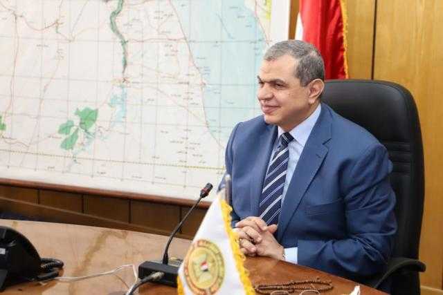 القوى العاملة:  استخراج 220  شهادة قياس مستوى مهارة  وتعيين 272  شاباً بالفيوم