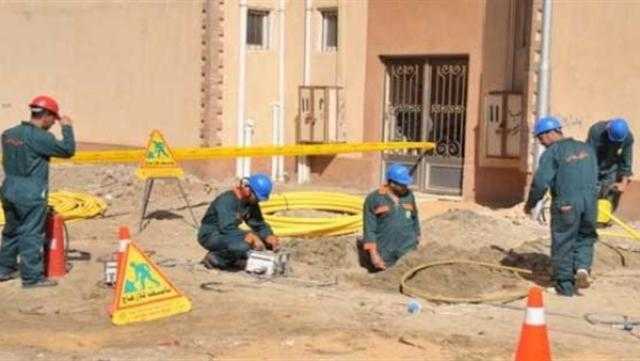 سكان عمارة بسرايات المعادي يشكون عدم استكمال توصيل الغاز الطبيعي للمنازل.. فيديو
