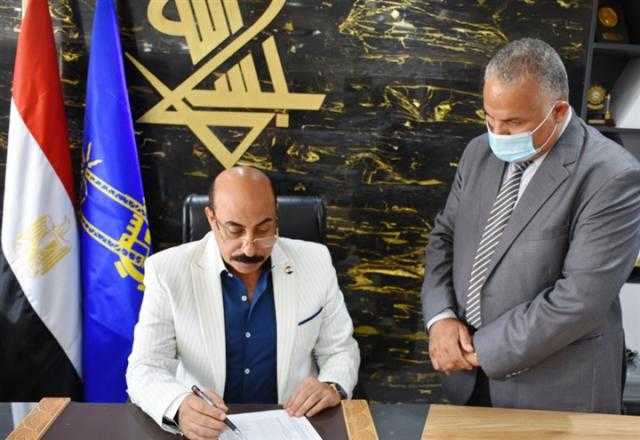 محافظ أسوان يعتمد 245 درجة للقبول بالمرحلة الثانوية العامة