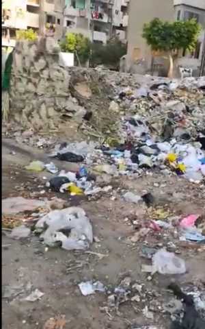 ”مش قادرين نفتح الشبابيك”.. أهالي مساكن أطلس بالمقطم يستغيثون من انتشار القمامة