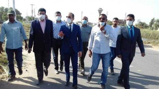 نائب محافظ سوهاج يتفقد عددًا من المشروعات بمركز جهينة