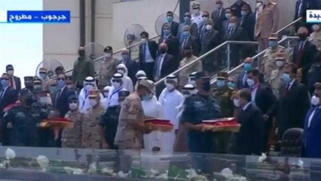 الرئيس السيسي يسلم الأعلام المصرية للقوات لرفعها على 47 قطعة بحرية