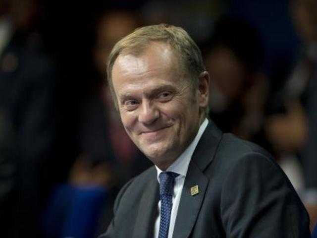 دونالد توسك يتولى قيادة أكبر حزب معارض في بولندا