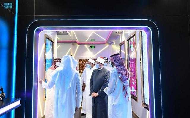وزير الأوقاف يزور المتحف الدولي للسيرة النبوية بالمدينة المنورة
