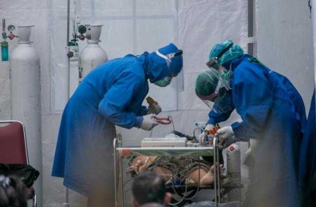 الإمارات تقدم 18 ألفًا و407 جرعات من لقاح كورونا