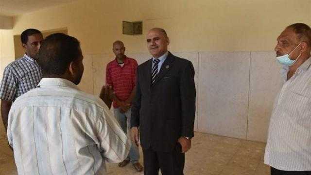 رئيس جامعة الأقصر يتابع سير أعمال التشطيبات النهائية بالكليات بمدينة طيبة