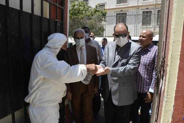 محافظ أسيوط يتفقد مقار لجان امتحانات الثانوية العامة