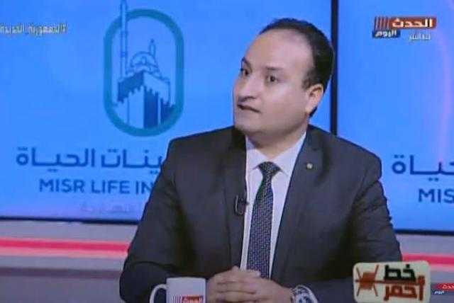 خبير أسري يوضح خطورة الزواج في سن مبكر.. فيديو