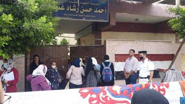 وسط إجراءات احترازية وأمنية.. بدء ماراثون الثانوية العامة بالدقهلية