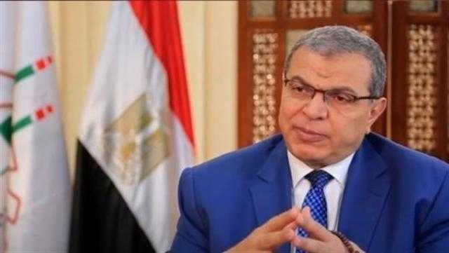 القوى العاملة: تعيين 422 شابا واستخراج 580 شهادة قياس مهارة بدمياط