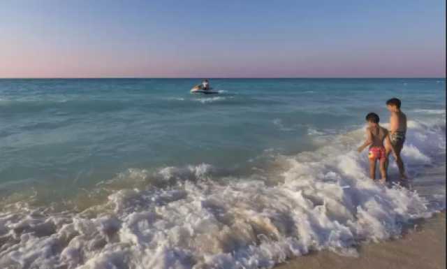 خبير بيئي: شواطئ سيدي عبدالرحمن تشهد ”نحر” شديد بسبب مارينا يخوت 
