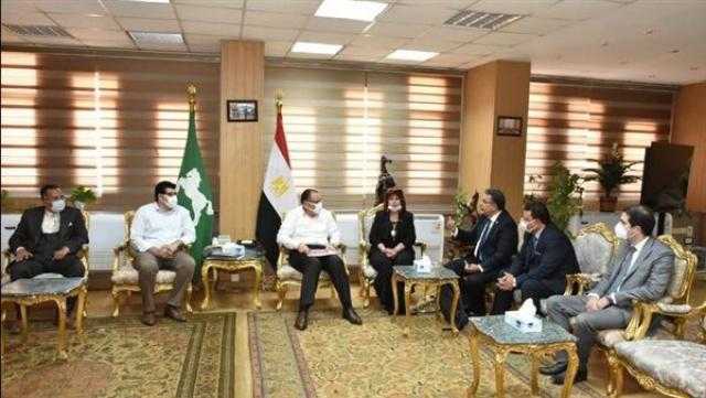 محافظ الشرقية يؤكد أهمية دور وزارة التضامن في تقديم برامج الرعاية الاجتماعية