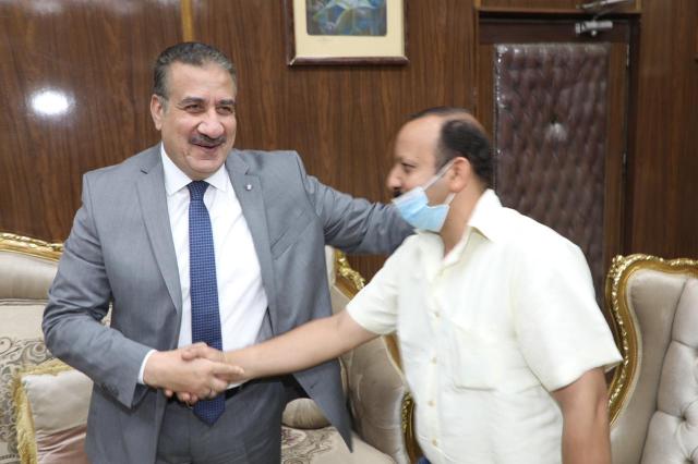 خط أحمر