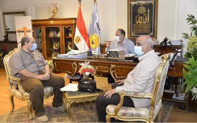 خط أحمر