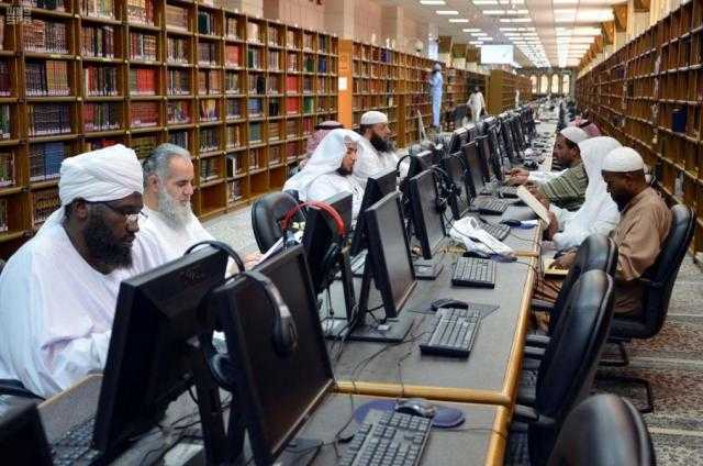 مكتبة المسجد النبوي .. منارة للعلم والمعرفة