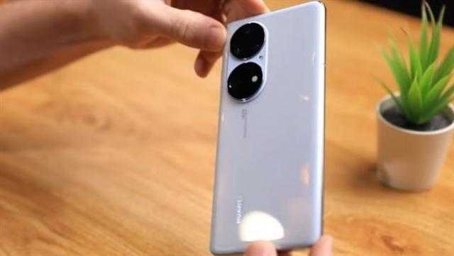 بمواصفات قياسية.. هواوي تكشف عن هاتفها P50 Pro