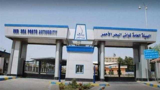 تداول 260 شاحنة و6500 طن بضائع بموانئ البحر الأحمر