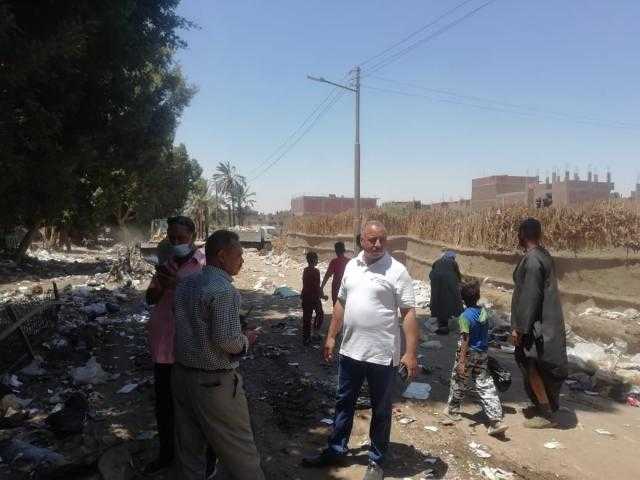 محافظ أسيوط: حملة نظافة وتشجير وندوات توعية بقريتي مسرع وأولاد رايق