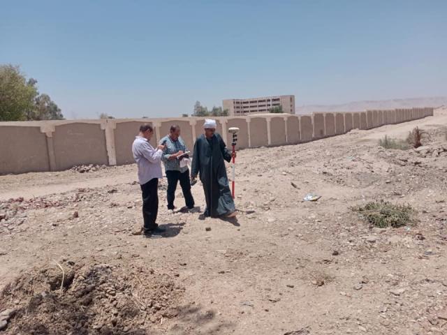 خط أحمر