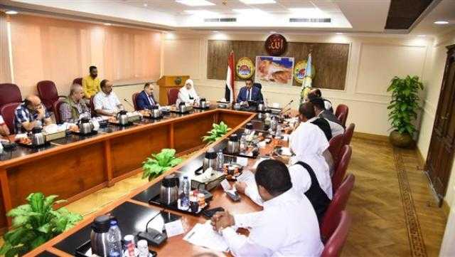 محافظ مطروح يشكل لجنة لوضع ضوابط وإجراءات الاشتراطات البنائية الجديدة