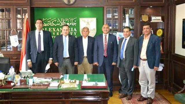 رئيس جامعة الإسكندرية يستقبل رئيس الجامعة المصرية للتعلم الإلكترونى الأهلية