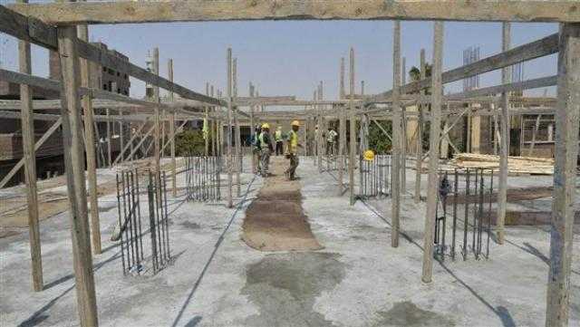 محافظ أسيوط يتفقد أعمال إنشاء مجمع الخدمات بقرية نزة قرار بمركز منفلوط