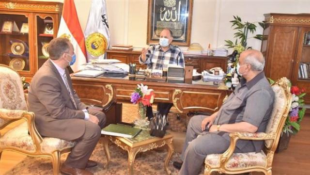 خط أحمر