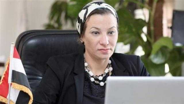 وزيرة البيئة: ”بصحى خمسة صباحا أحضر اللانش بوكس وأجهز اللبس لأولادي”