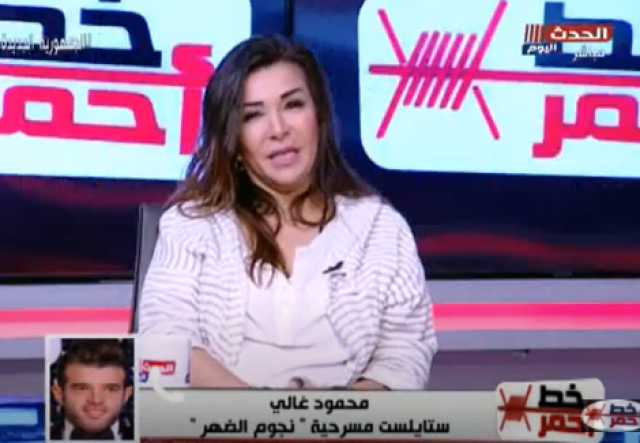 استايلست ”نجوم الظهر” يكشف كواليس العمل مع محمد صبحي وجيهان قمري (فيديو)